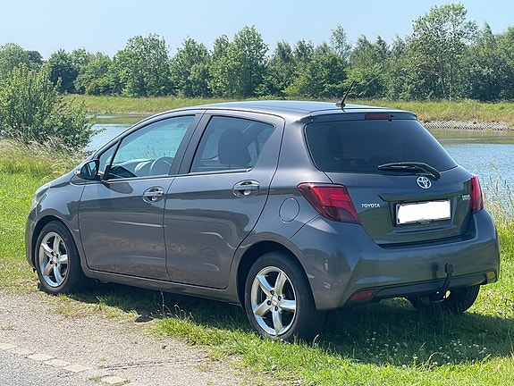 Toyota Y 2015 photo 3