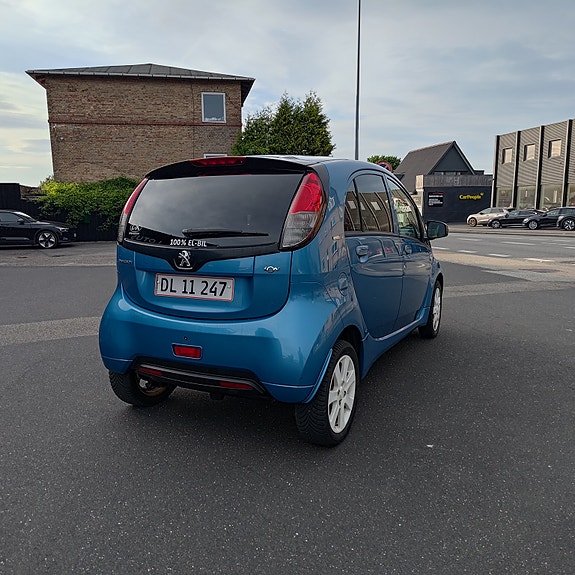 Peugeot Ion 2012 photo 4