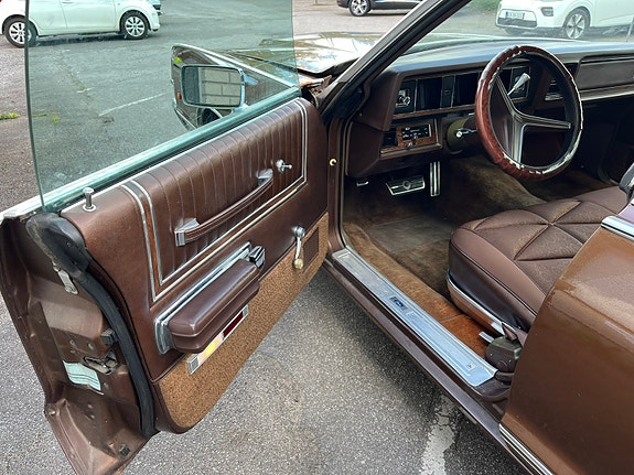 Mercury Grand Marquis 1972 photo 2