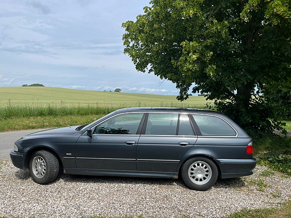 BMW 520I photo 4