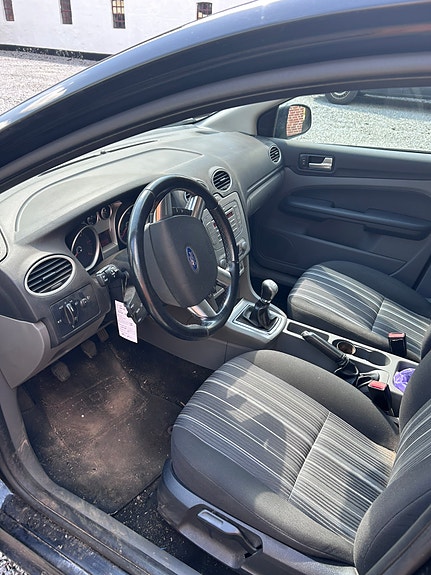 Ford Focus 2008 photo 3