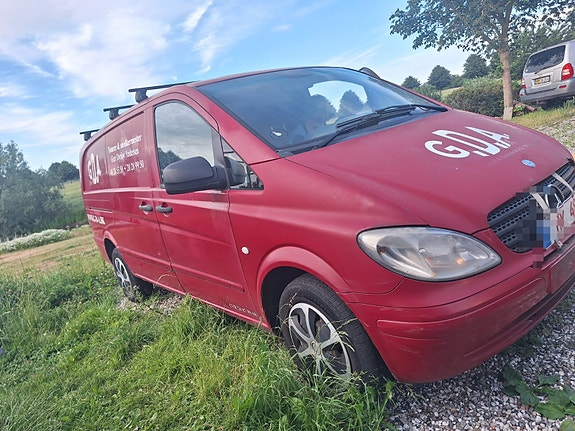 Mercedes-Benz Vito 115 2009 photo 2