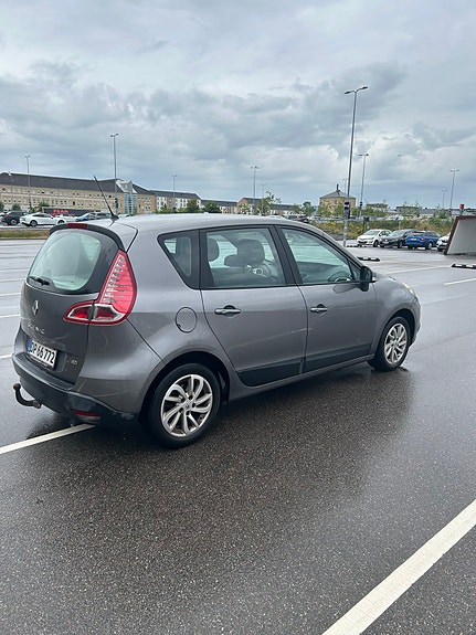 Renault Scenic Iii 2010 photo 3