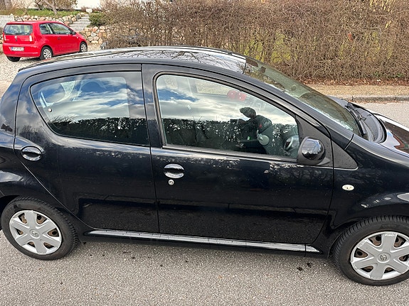 Toyota Aygo 2011 photo 4