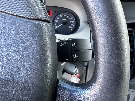 Renault Trafic 2010 photo 2