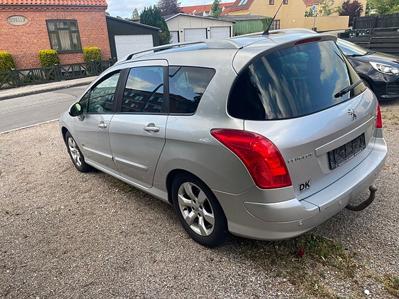 Peugeot 308 2011 photo 4