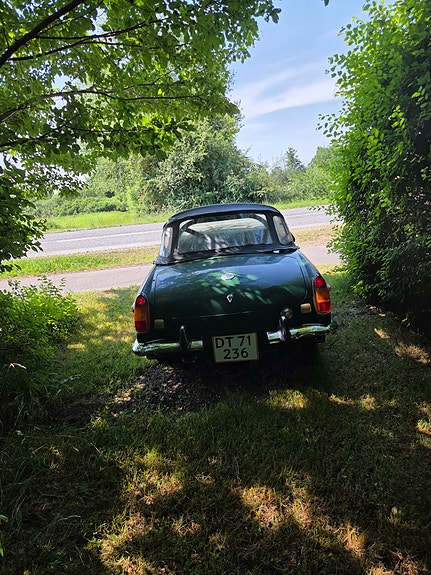 MG B 1971 photo 2