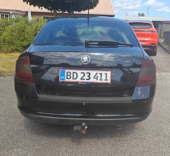 Skoda Rapid 2013 photo 2