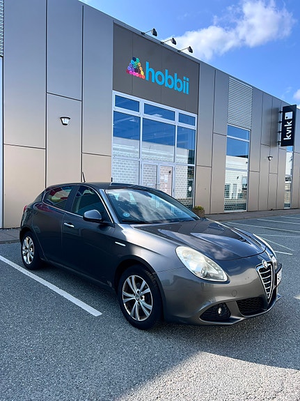 Alfa Romeo Giulietta 2011 photo 4