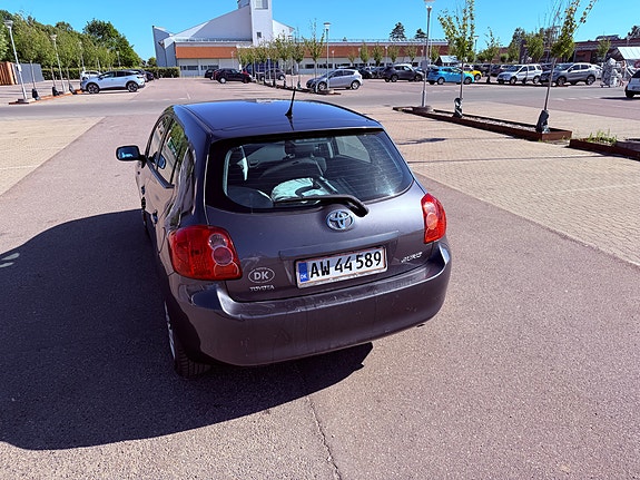 Toyota Auris 2007 photo 3