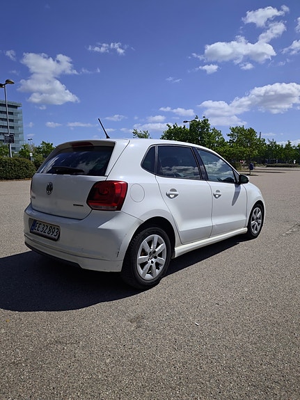 Volkswagen Polo 2010 photo 4