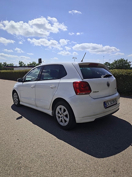 Volkswagen Polo 2010 photo 3
