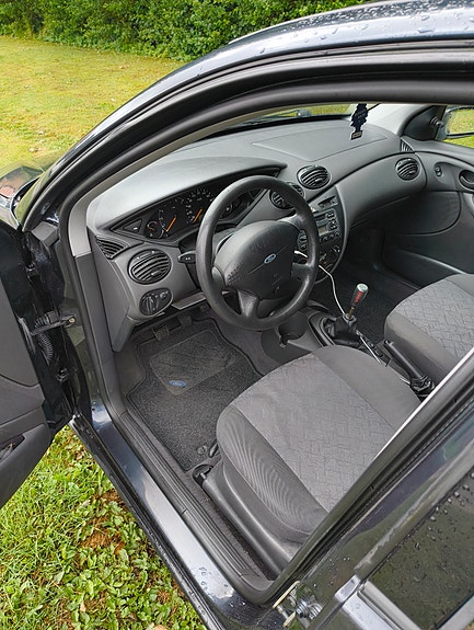 Ford Focus 2001 photo 4