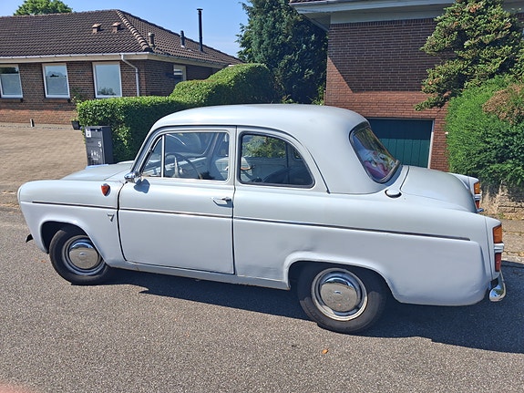 Ford Anglia 1959 photo 3