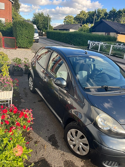 Toyota Aygo 2010 photo 5