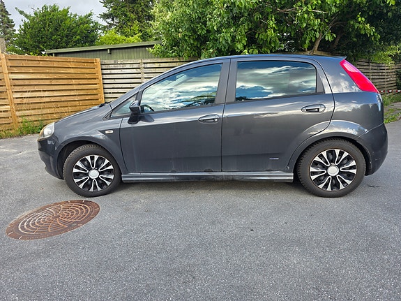 Fiat Punto 2009 photo 4