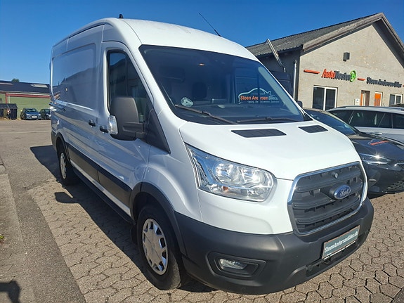 Ford Transit 350 L2 Van