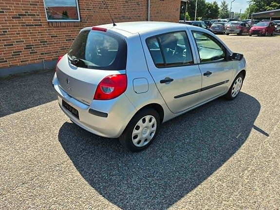 Renault Clio Iii 2006 photo 4