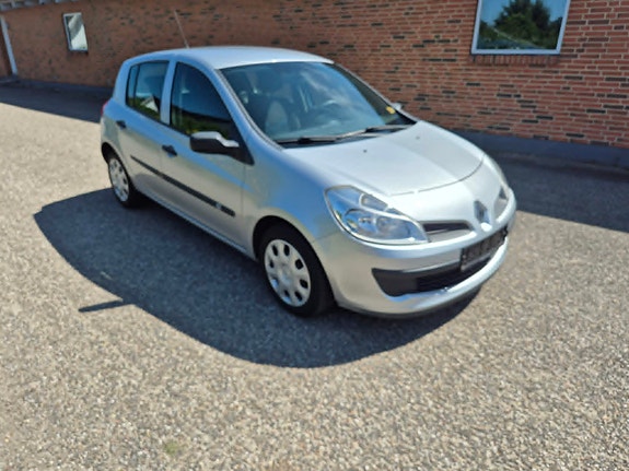 Renault Clio Iii 2006 photo 3