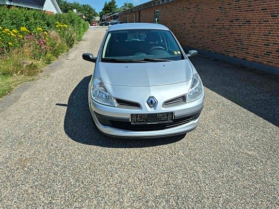 Renault Clio Iii 2006 photo 2