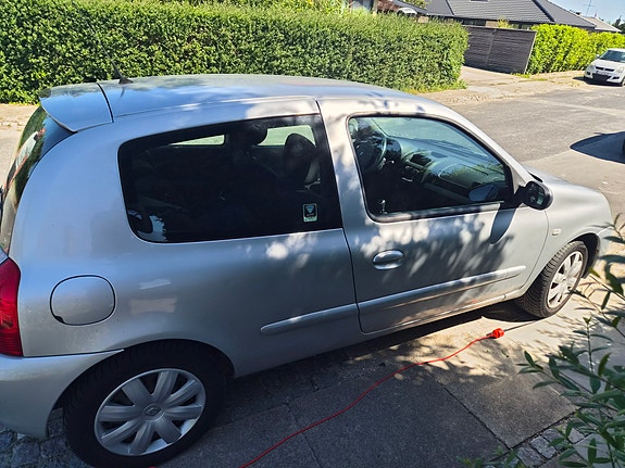 Renault Clio Ii 2007 photo 4