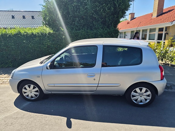 Renault Clio Ii 2007 photo 2