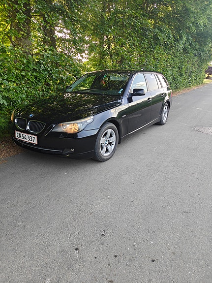 BMW 523I 2009 photo 2