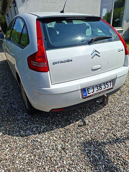 Citroen C4 2010 photo 3
