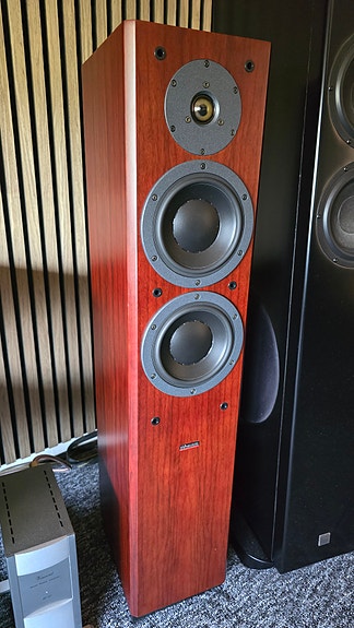 Used Dynaudio Focus 220 Floorstanding speakers for Sale