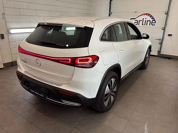 Mercedes EQA250+