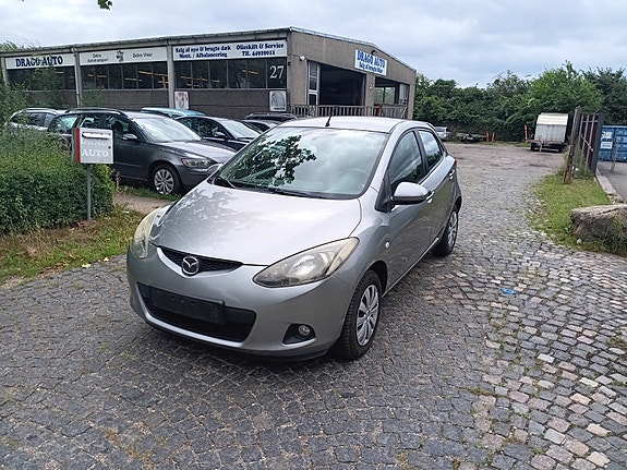Mazda 2