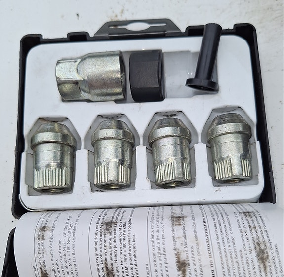 Product image 2 of 2
