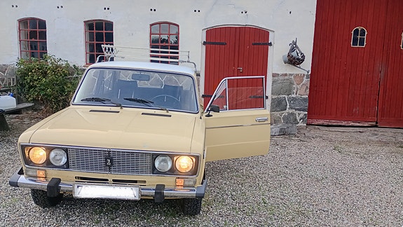 Lada Unknown