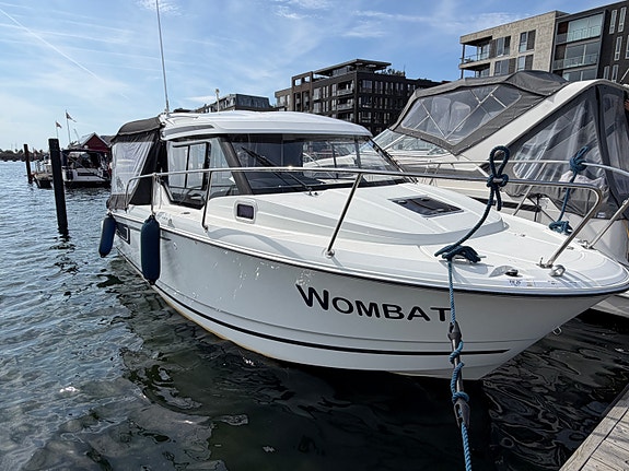 Jeanneau 795 Merry Fisher