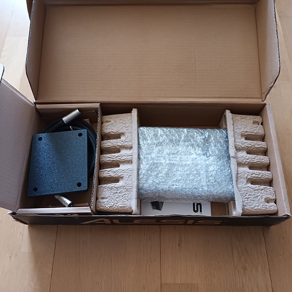 Product image 8 of 9
