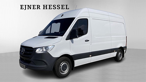 Mercedes Sprinter 215