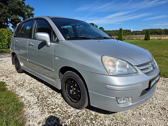 Suzuki Liana