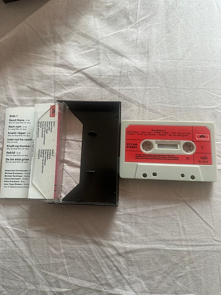 Product image 3 of 3
