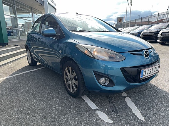 Mazda 2