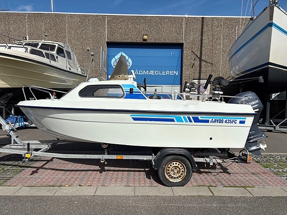 Ryds 435 FC Kabinebåd