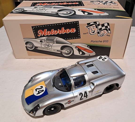 Exoto, Motorbox 1:18 - Modelsportsvogn - Porsche 910 del 1966 | DBA