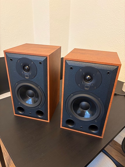 Used Dali blue 2002 Bookshelf speakers for Sale | HifiShark.com