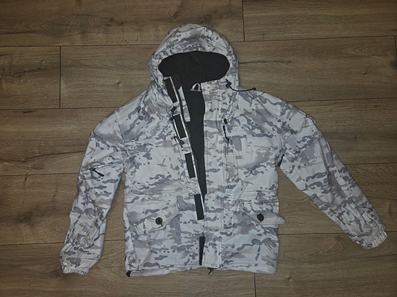 Product image 2 of 9