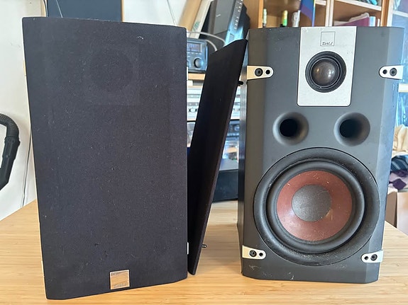Used Dali LEKTOR 2 Bookshelf speakers for Sale | HifiShark.com