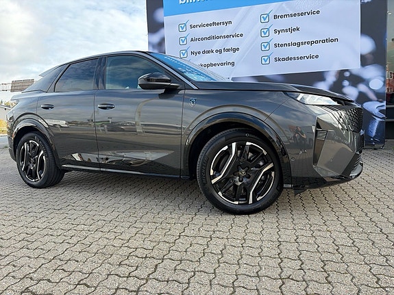 Peugeot e-3008