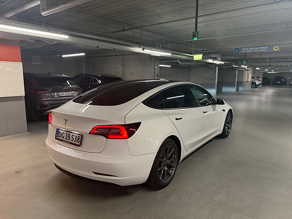 Tesla Model 3 Standard Range RWD 275ch - Pompe à chaleur - Batterie LFP - Hayon éléctrique
