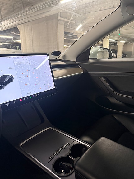 Tesla Model 3 Standard Range RWD 275ch - Pompe à chaleur - Batterie LFP - Hayon éléctrique