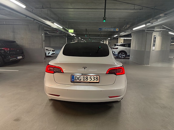 Tesla Model 3 Standard Range RWD 275ch - Pompe à chaleur - Batterie LFP - Hayon éléctrique