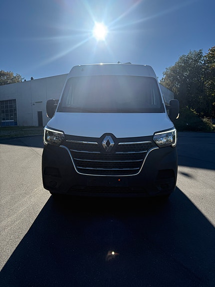 Renault Master IV T33