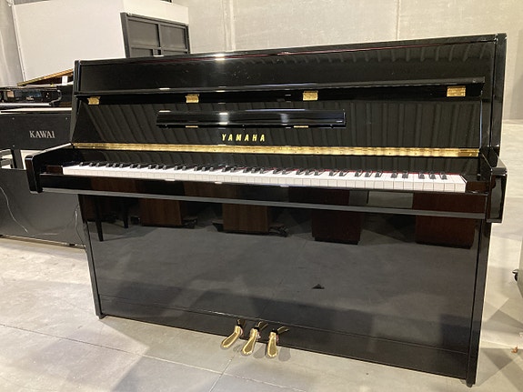 Yamaha B-1 klaver